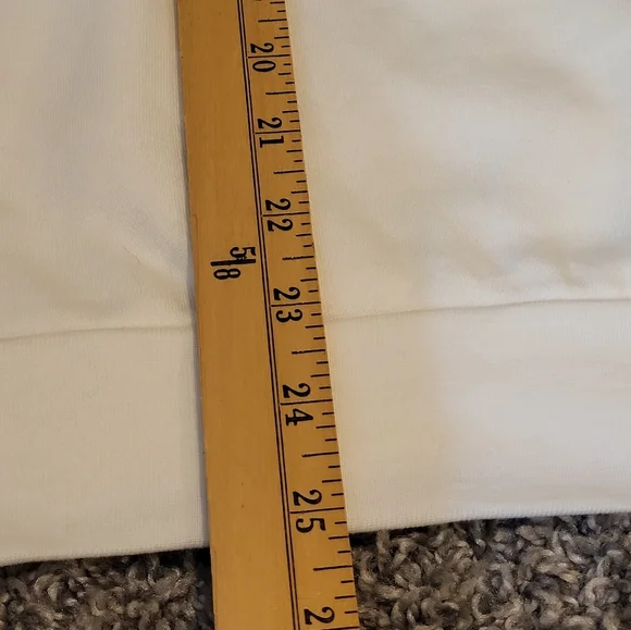 Peanuts Snoopy White Crewneck Sweatshirt Size Large - Picture 9 of 9